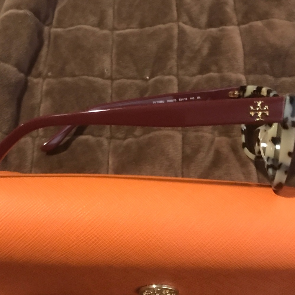 Tory Burch Tortoiseshell Sunglasses with Orange Case - Picture 2 of 4